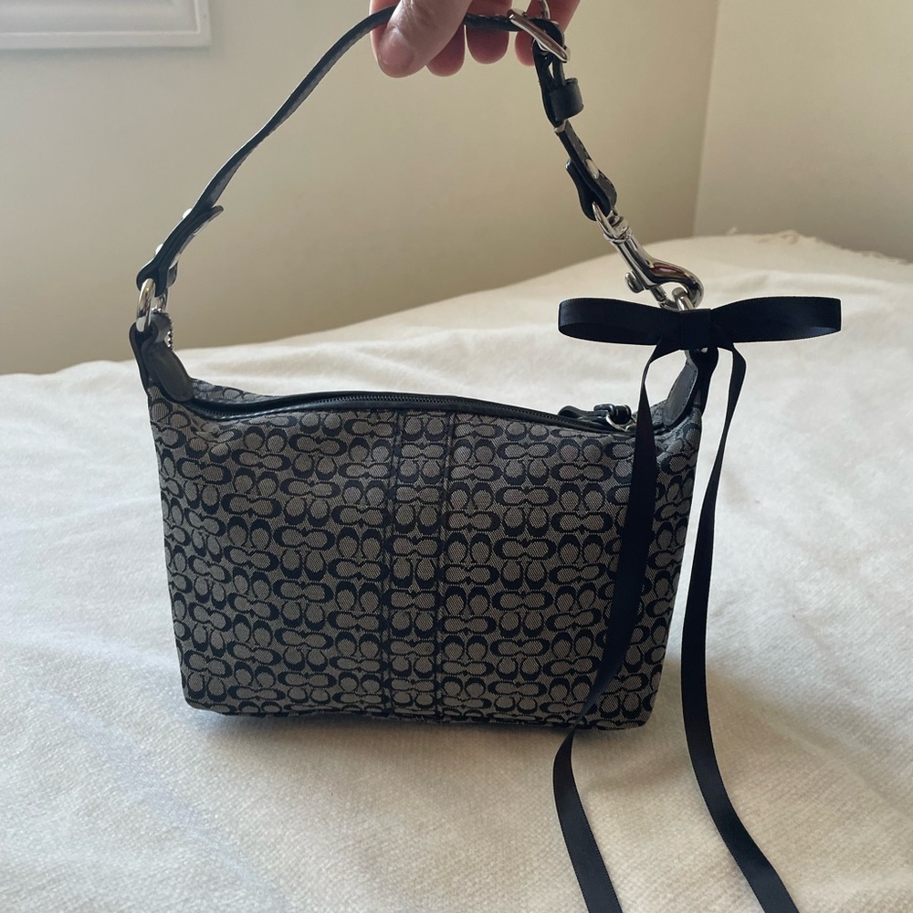 𝘊𝘰𝘢𝘤𝘩 𝘔𝘪𝘯𝘪 𝘗𝘶𝘳𝘴𝘦🖤 - Picture 3 of 5